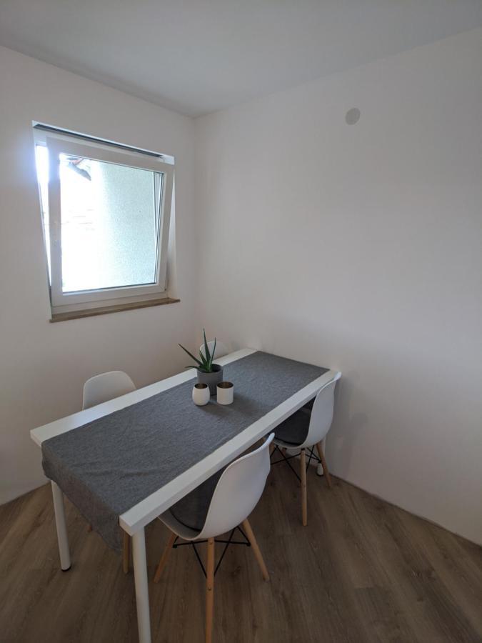 Ideales Messe Appartment 15min Fahrtweg Kirchheim unter Teck Exterior foto